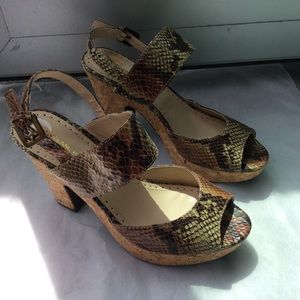 Adrienne Vittadini Clogs 7.5